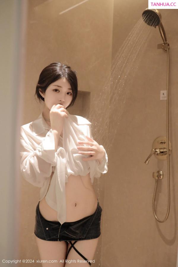   [XiuRen]高清写真图 2024.04.16 No.8400 陈小花 美胸性感第38张图片